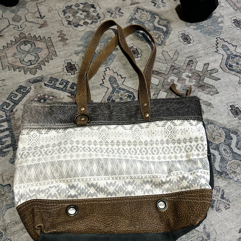 Myra Bag